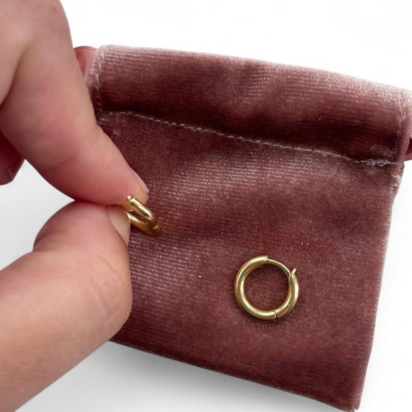 Spinelli Kilcollin Micro Hoop in 18k yellow gold - Picture 10 of 15